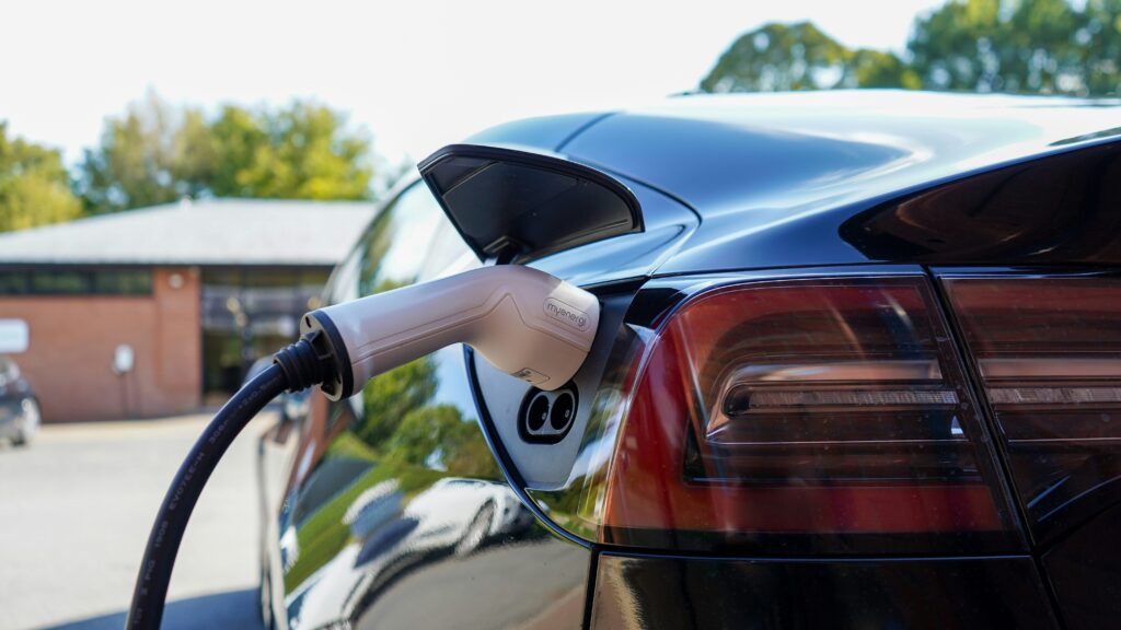 myenergi charging a Tesla